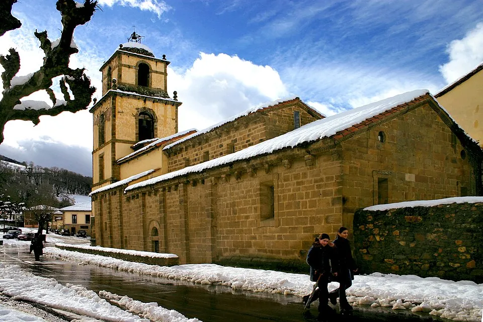 La colegiata de Teverga.