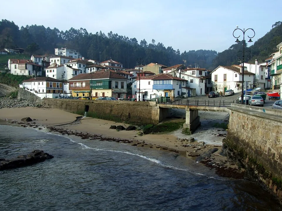 Tazones, puerto pesquero de Villaviciosa.